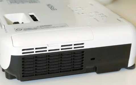 Epson VS250 Projector Review: excellent color, easy installation and