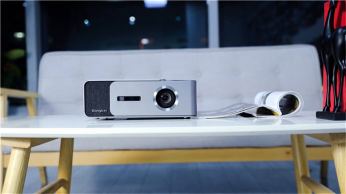 What is the difference between smart microprojector and LCD projector?