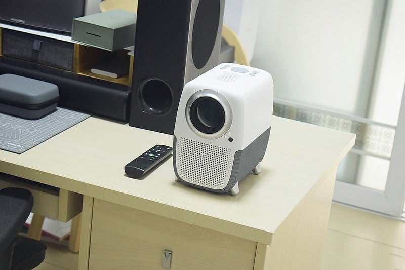 Togic One Projector Review cost effective projector under 250 TVsBook