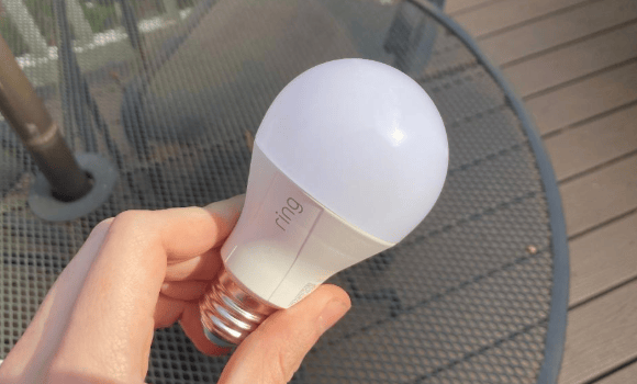 Ring's A19 and PAR38 smart bulbs