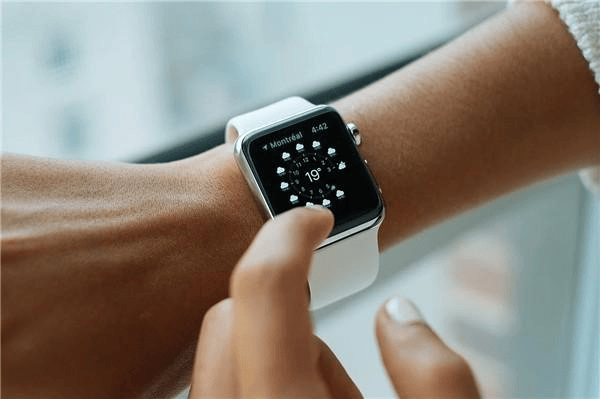 Apple Watch Series 6 may support touch ID