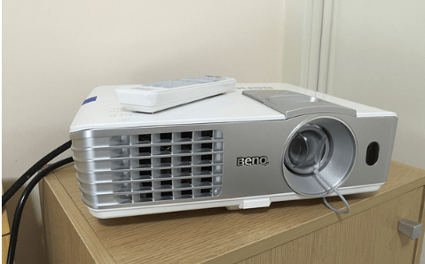 BenQ W1070+ wireless projector unboxing and using review