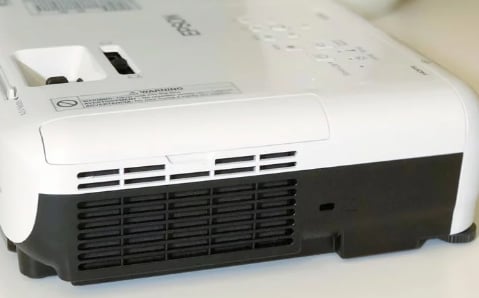 Epson VS250 Projector Review: excellent color, easy installation and simple operation 