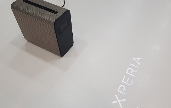 Sony Xperia Touch Projector Reiview, take you up close to the future