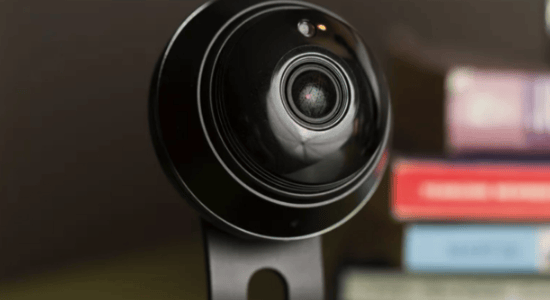Don't rush to sell the old cellphone! Tutorial of changing it into a home camera