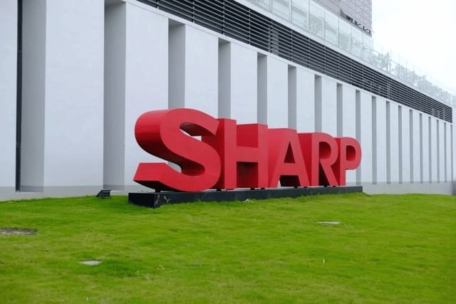 No permanent enemy, Sharp, is once again supplying Samsung TV panels