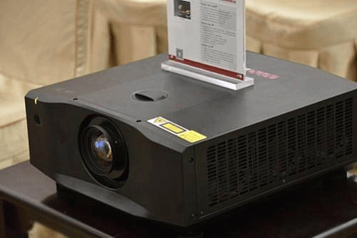 What is the difference between laser projector and normal projector?