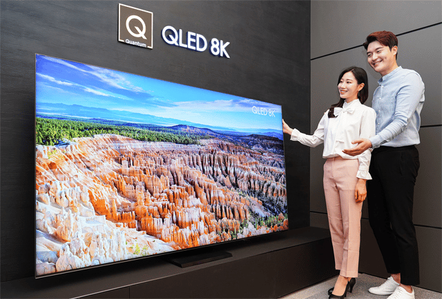 Samsung 8K QLED TV with Wi-Fi 6 is the first device to decode AV1 hardware