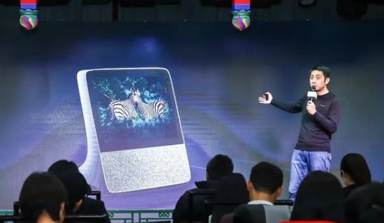 Robin Li talked about the realization of smart device business