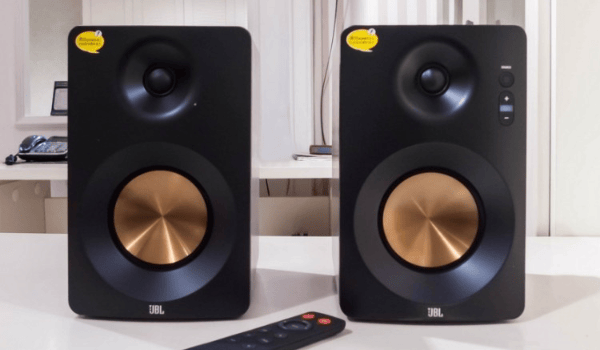 JBL CM 220