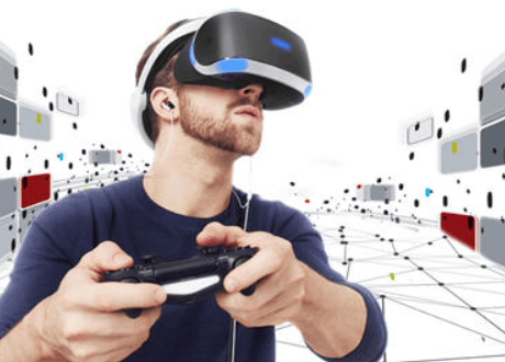 In addition to smart watches and smart bracelets, what other interesting wearable devices are there? 