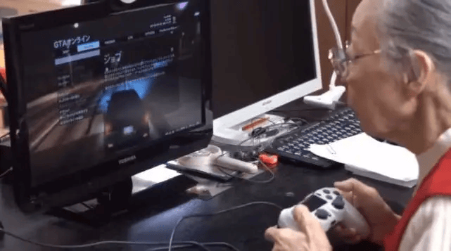 90-year-old woman won Guinness for playing GTA5 8 hours a day
