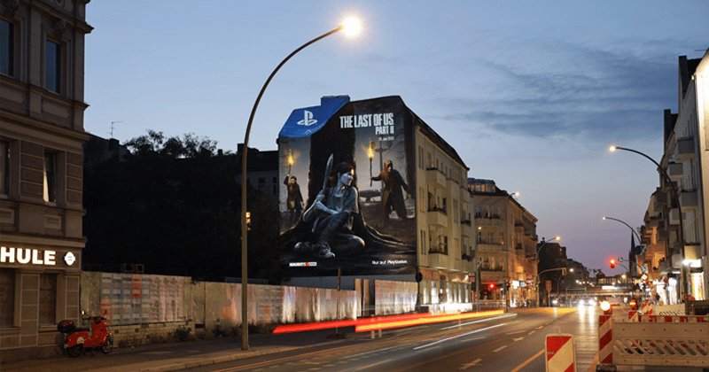 The Last of Us Part 2: Ellie's huge wall advertising scene is super shocking