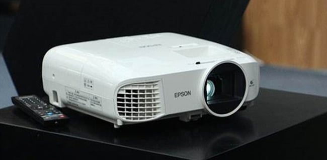 Epson HC2150 Projector Image Setting Guides and Precautions