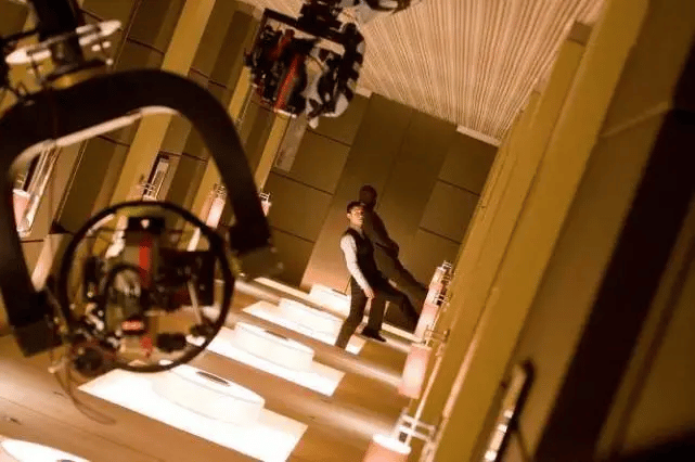 6 Best Chiristopher Nolan Location Shooting Scenes Without CG Effects