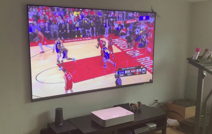 VAVA 4K Projector pros and cons: sammurize of 240 customer reviews 