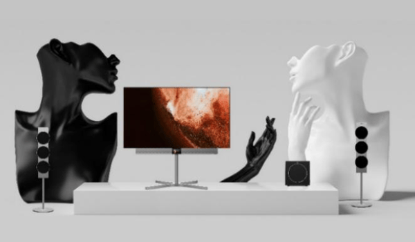Skyworth brings its luxury customized TV Metz Sculpture into China
