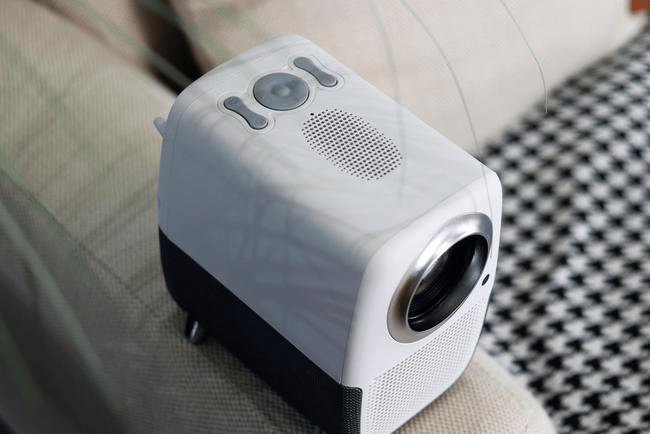 Togic WEBOX T1 projector