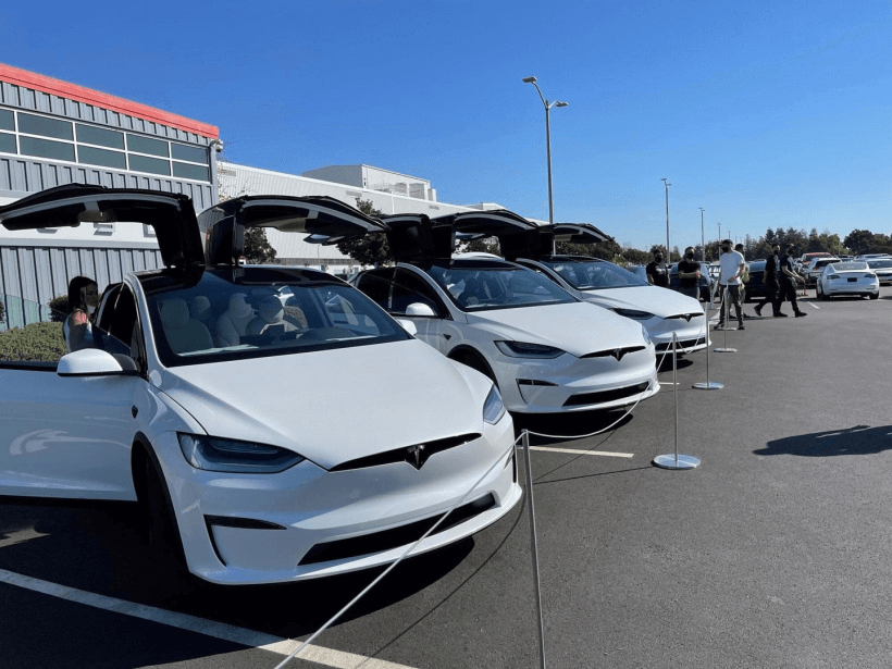 Tesla's new Model X with a new interior design