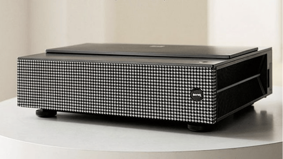 BenQ i930L Laser TV review.png