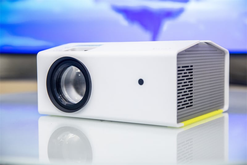 Emotn C1 Projector