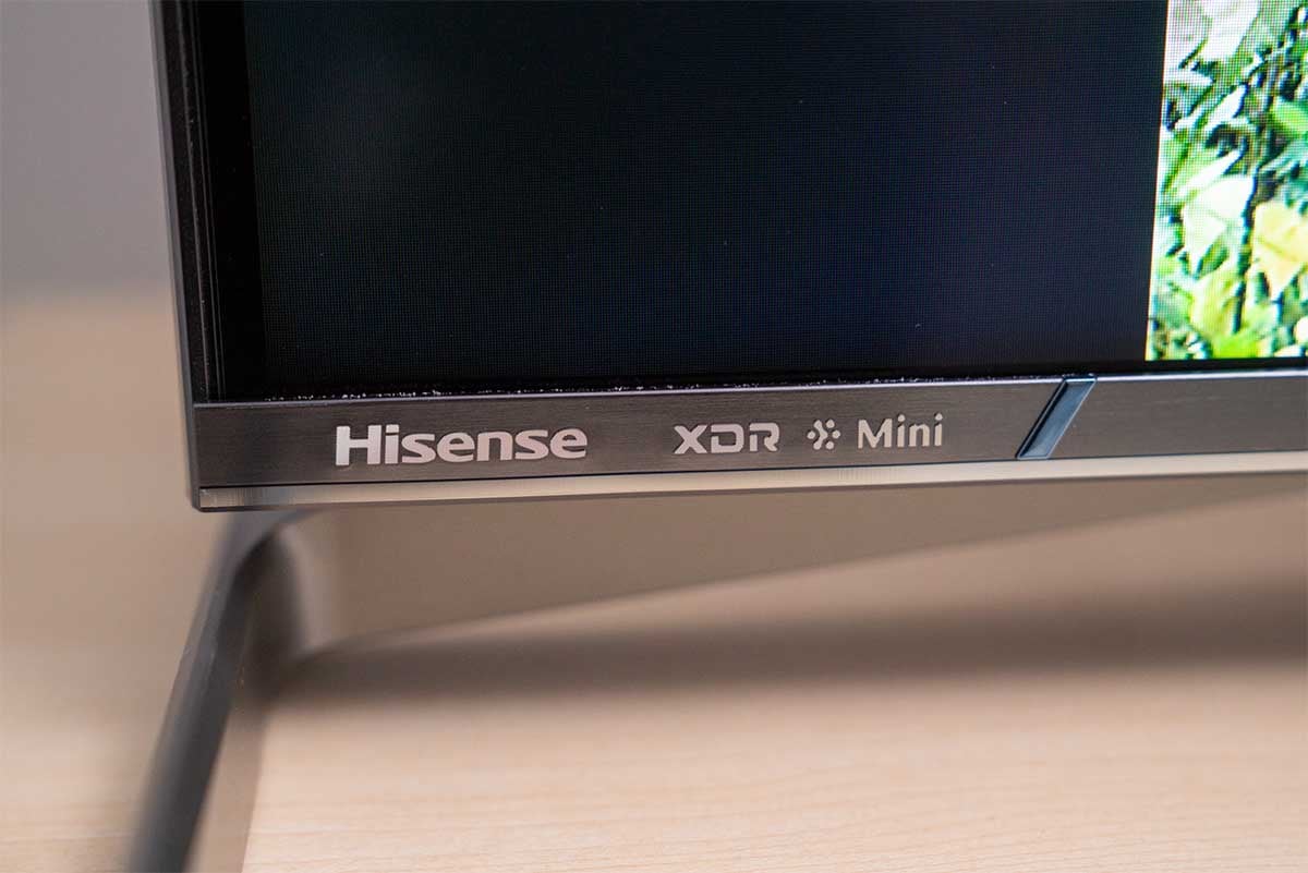 Hisense E8H bezel design.jpg