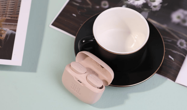 JBL TUNE 130NC Headphone Review7.png