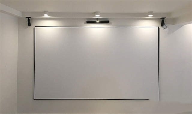 Metal Projector Screen.jpg