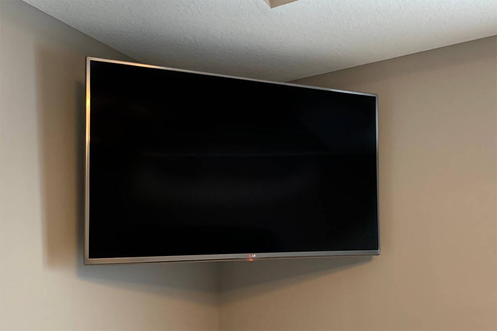 mounting a tv on a corner wall.jpg