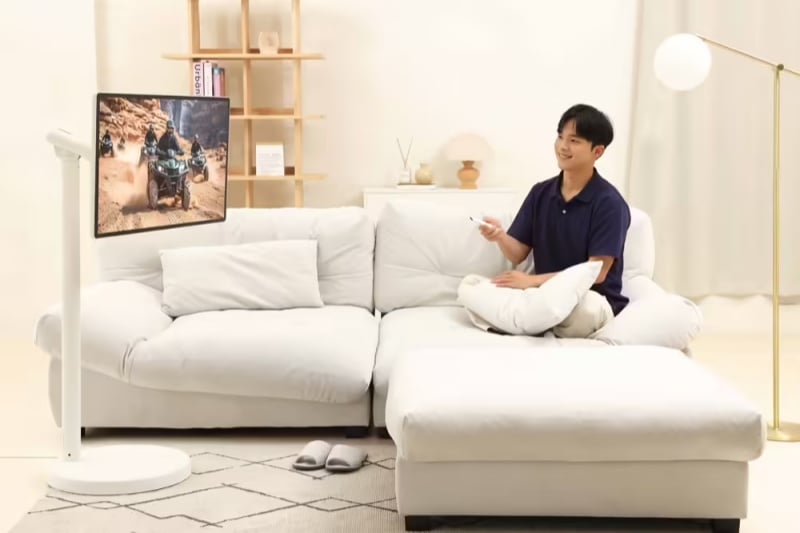 Samsung Launches Movingstyle Edge 4K Smart Monitor.jpg
