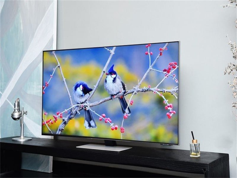 Samsung QN85A TV appearance