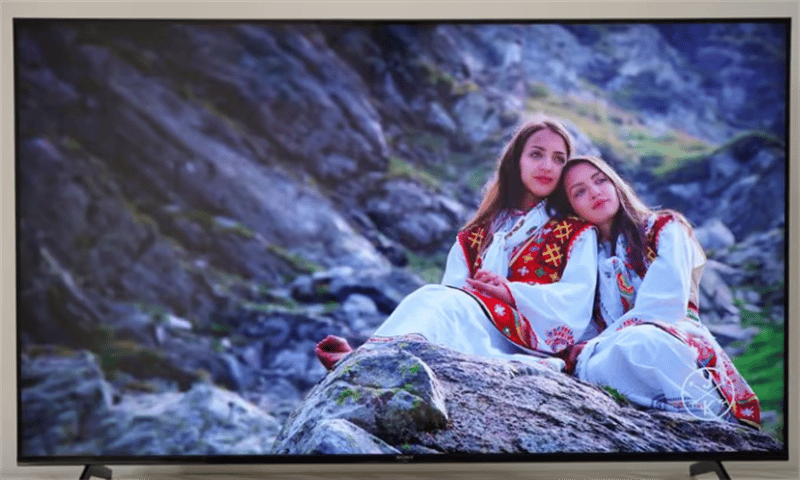SONY X90J TV