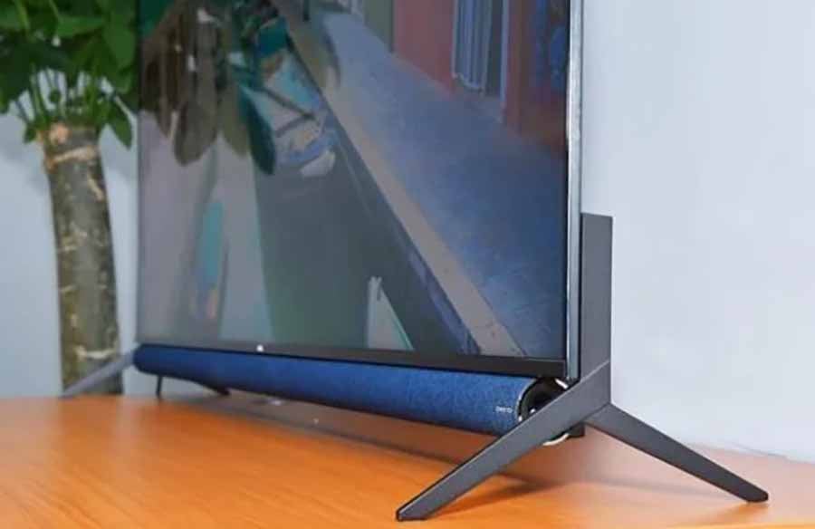 TCL Q10G TV stand.jpg