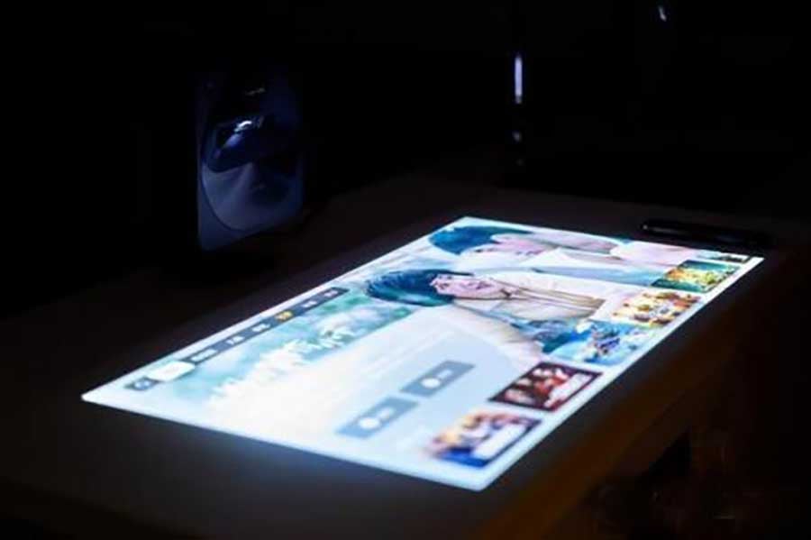 Xiaomi Formovie R1 Nano Projector vertical projection.jpg